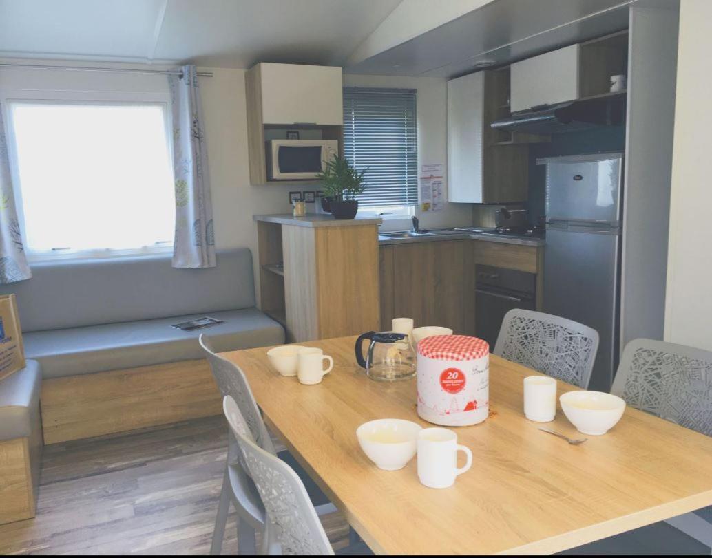 Camping La Haie Penee **** Saint-Quentin-en-Tourmont Kültér fotó