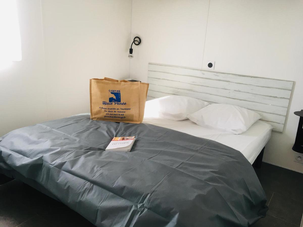 Camping La Haie Penee **** Saint-Quentin-en-Tourmont Kültér fotó