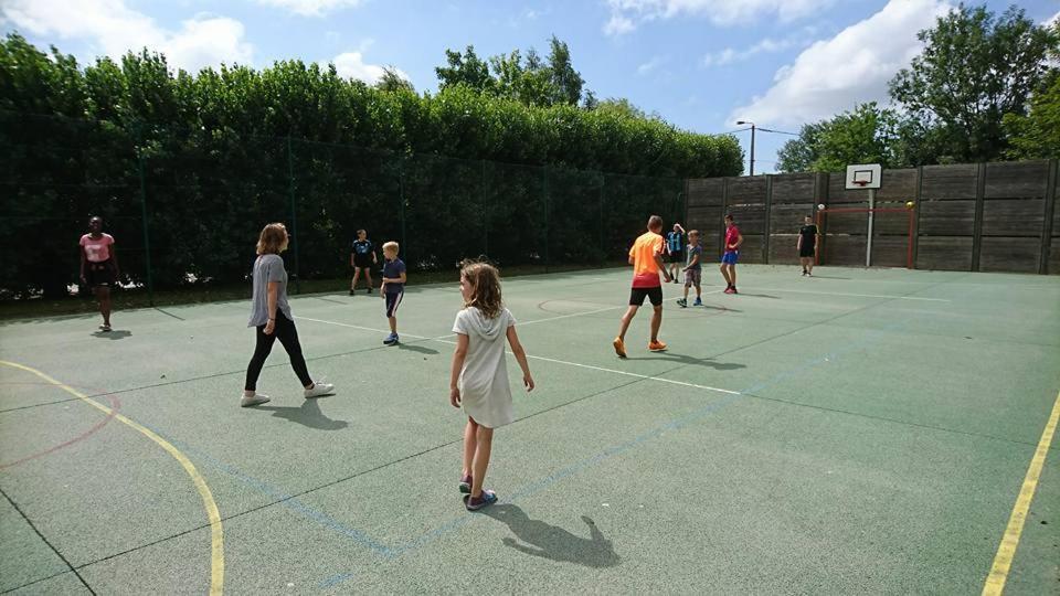 Camping La Haie Penee **** Saint-Quentin-en-Tourmont Kültér fotó