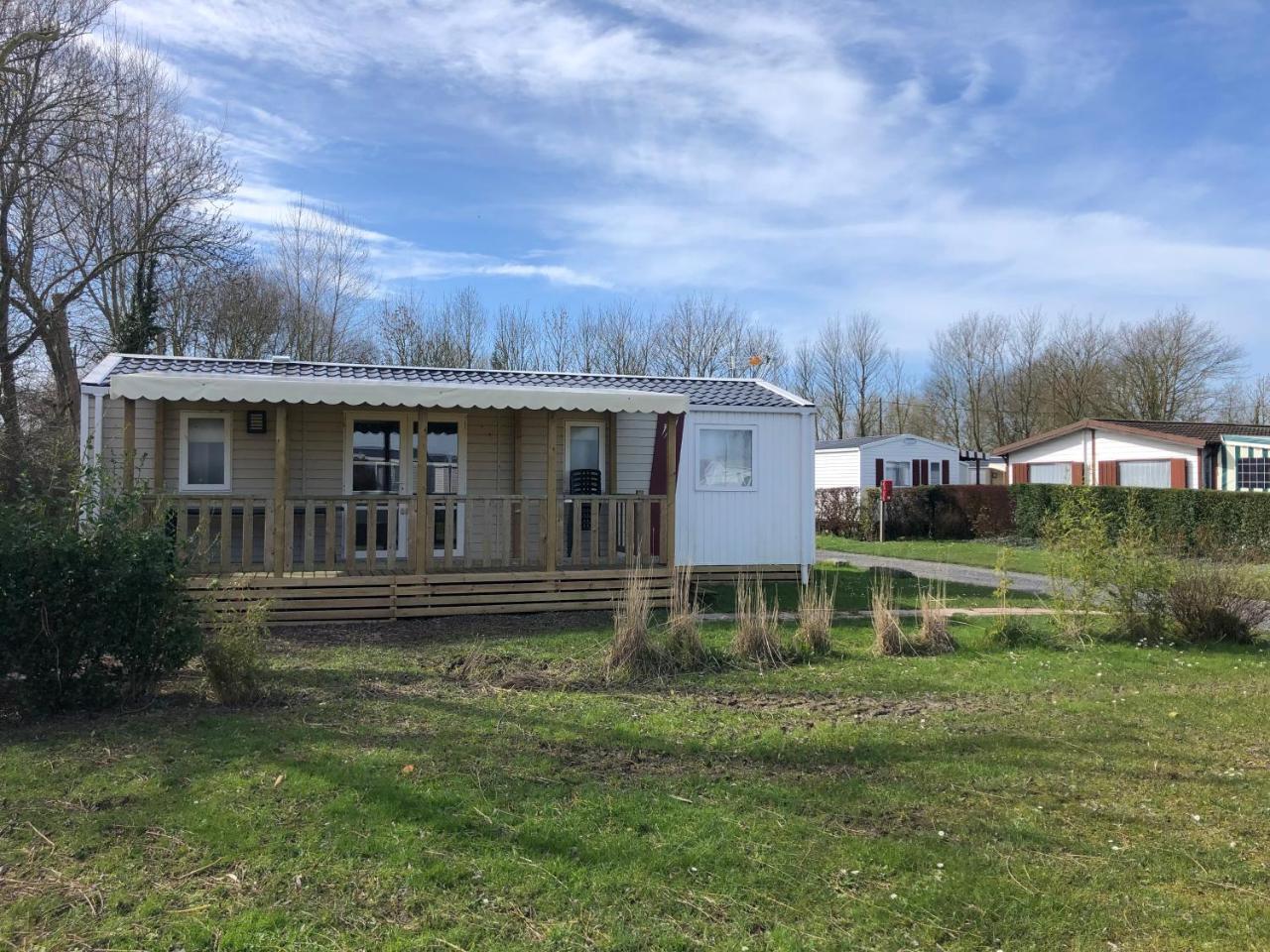 Camping La Haie Penee **** Saint-Quentin-en-Tourmont Kültér fotó