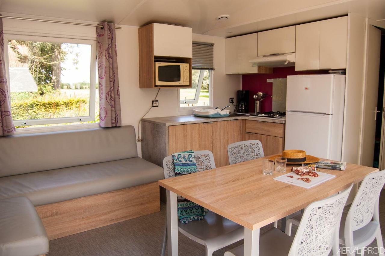 Camping La Haie Penee **** Saint-Quentin-en-Tourmont Kültér fotó